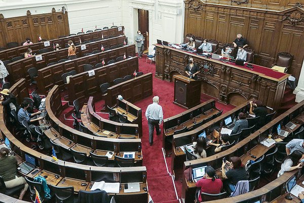 Comisión de Convención Constitucional aprueba norma que derriba actual Código de Aguas y derechos concedidos desde 1981