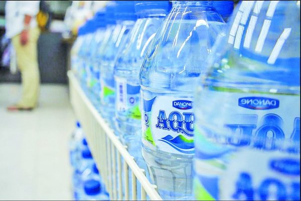 Danone busca socio para negocio de aguas en Argentina y CCU podría ser candidata