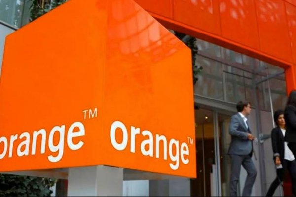 Auge de competencia lleva a dos gigantes europeos de las telecomunicaciones a evaluar su fusión