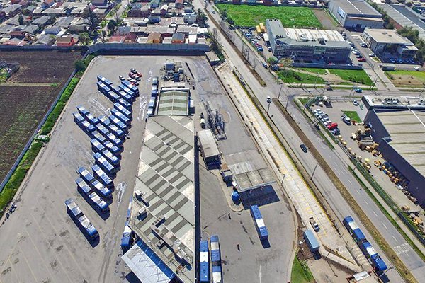 Desarrollo País avanza en plan de terminales de buses: compra tres operados por Subus