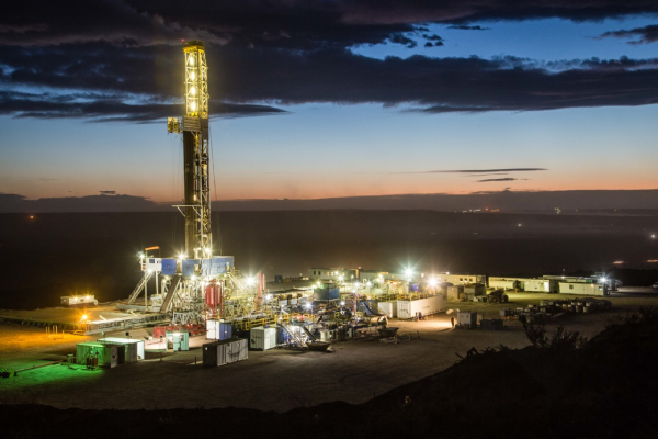 Vaca Muerta cobra vida en Argentina al iniciar construcción de gasoducto