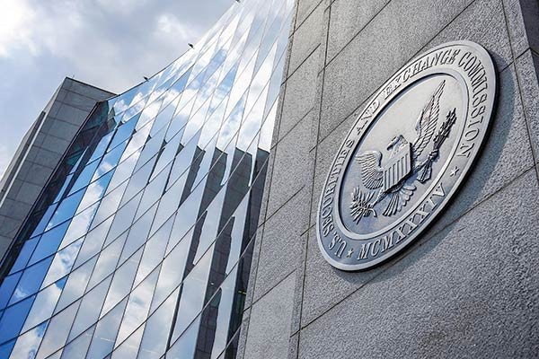 <p>SEC de EEUU crea marco de regulación para los fondos de inversión privados</p>