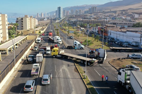 Zofri baja cortinas en medio de paro de camioneros por muerte de chofer y proyecta pérdidas por US$40 millones