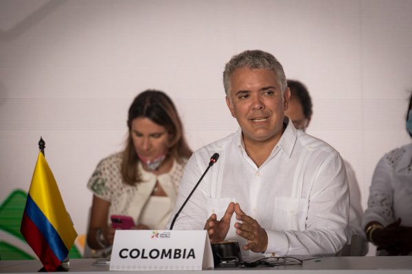 Presidente Duque anuncia que la economía de Colombia creció un histórico 10,2% durante 2021