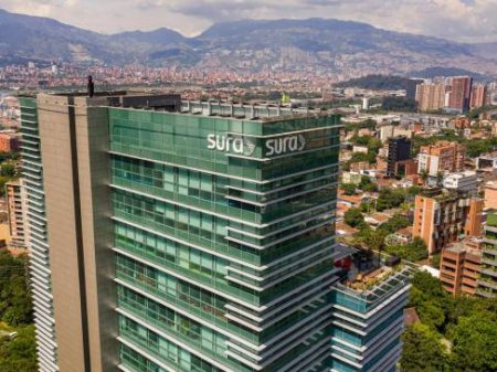 Fondos de pensiones colombianos fueron los grandes vendedores en OPAs de Sura y Nutresa