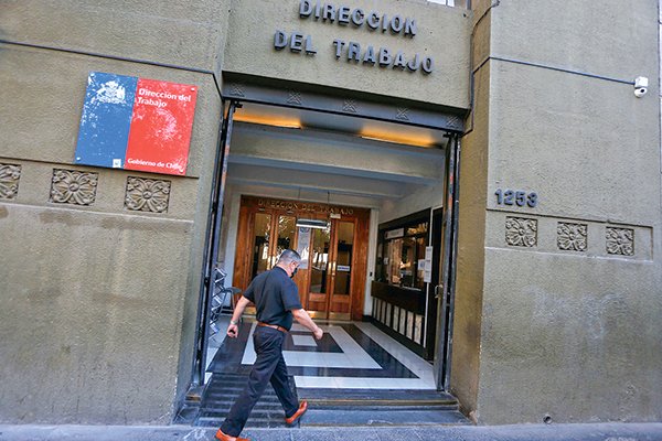 ¿Dónde estás? DT raya la cancha para que empleadores usen geolocalización de trabajadores en terreno