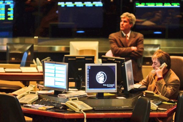 Activos argentinos ganan terreno por esperanza de que Congreso respalde acuerdo con FMI