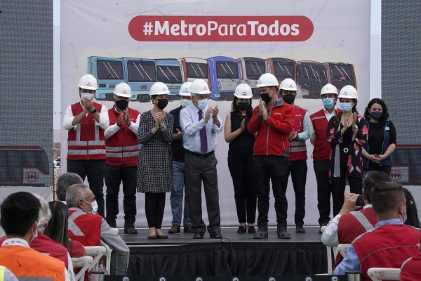 El presidente Sebastián Piñera encabezó ayer la ceremonia de inicio de obras.