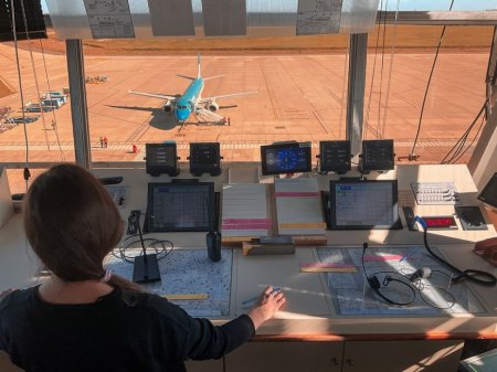 Un centenar de vuelos fueron suspendidos este viernes en Argentina por paro de controladores aéreos