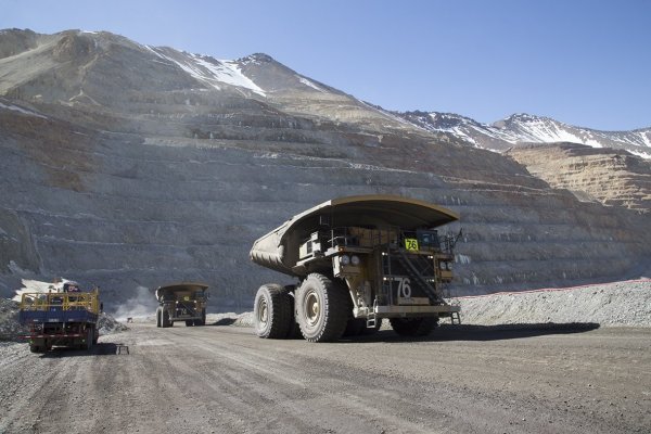 <p>Minera de Luksic reafirma menor proyección de producción para este año</p>