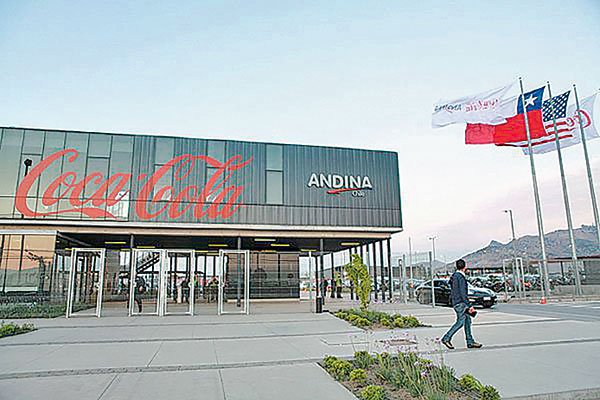 <p>Concha y Toro sale al paso tras denuncia en Argentina por supuesta apropiación de marca "Patagonia" y se abre a dialogar</p>
