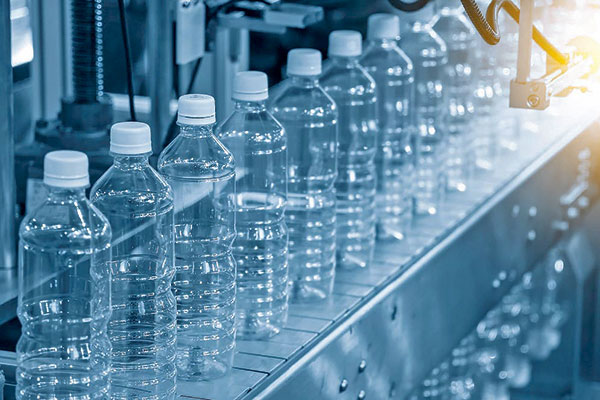 Pese a buenos resultados en 2021, embotelladoras alertan efectos por alza de costos e inflación
