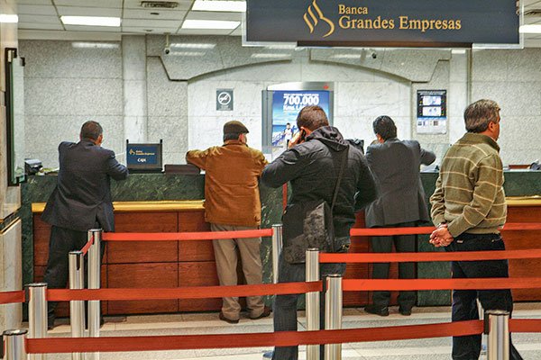 Bancos parten 2022 con alza de ganancias, pero advierten freno en créditos hipotecarios