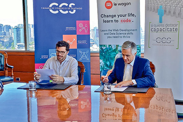 Sebastián Buffo Sempé, cofundador de Le Wagon Latam, y Carlos Soublette, gerente general de la CCS.
