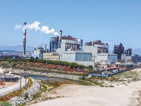 Alto costo del carbón y castigo de proyecto hidroeléctrico le pasa la cuenta a AES Andes