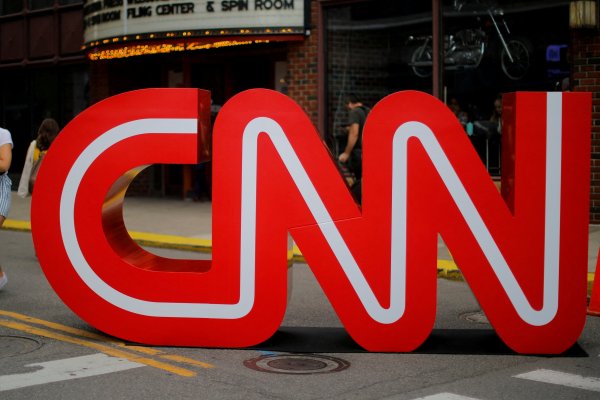 CNN lanza su nuevo servicio de streaming, poco antes de pasar a manos de Discovery