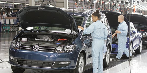 CEO de Volkswagen advierte que el daño económico de los riesgos de guerra es peor que una pandemia
