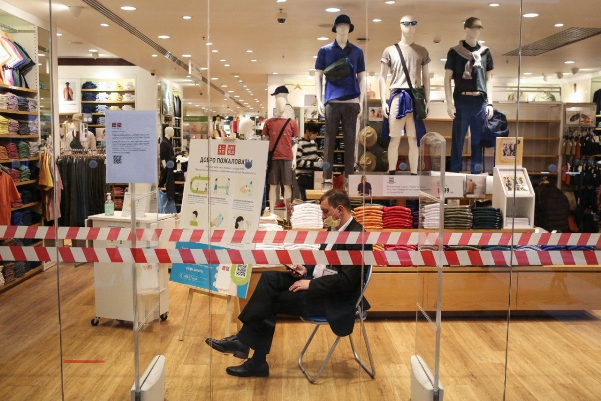 <p>Cadena de ropa Uniqlo se une al éxodo de empresas en Rusia</p>