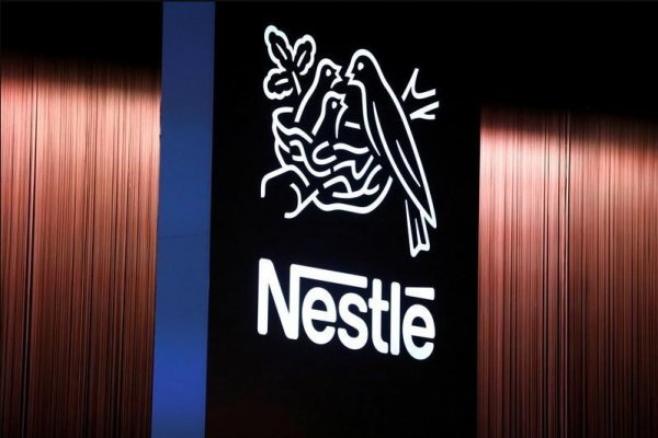 Nestlé detiene envíos de productos no esenciales a Rusia