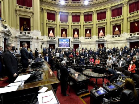 Diputados argentinos aprueban acuerdo con el FMI, pero con el voto negativo de Máximo Kirchner