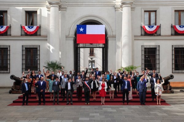 Boric mandata viaje a La Araucanía de ministros y confirma Argentina para primera gira al exterior
