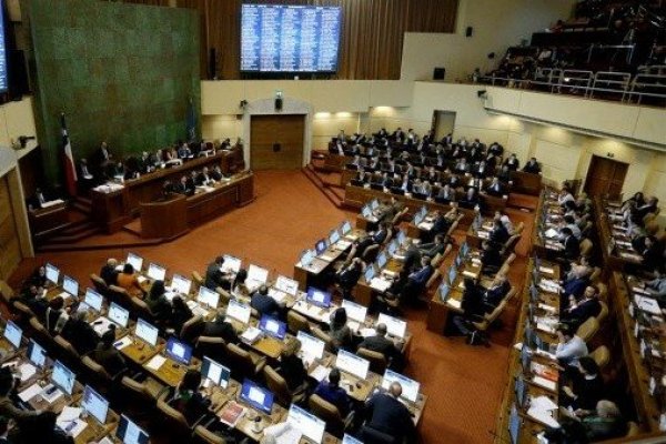 Se activa la Cámara de Diputados con mociones para hacer frente al alza del precio de los combustibles