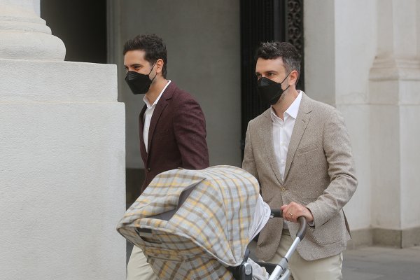 La carta de felicitación de SQM a su gerente que protagonizó el primer matrimonio igualitario