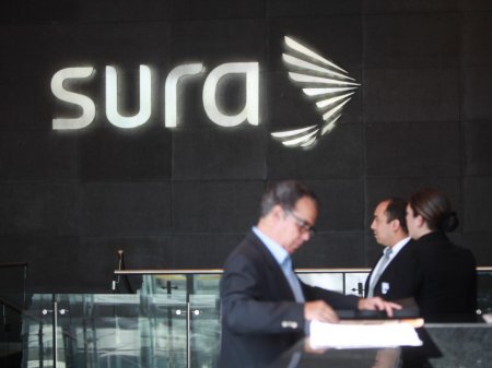 Grupo que controla Sura acusa conflicto de intereses en nominaciones al directorio