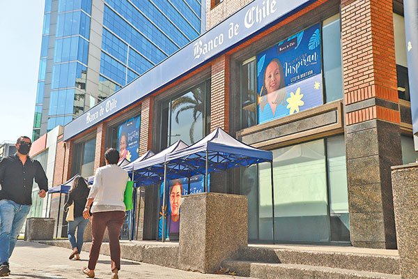 Las razones que hacen brillar a las acciones bancarias en la bolsa