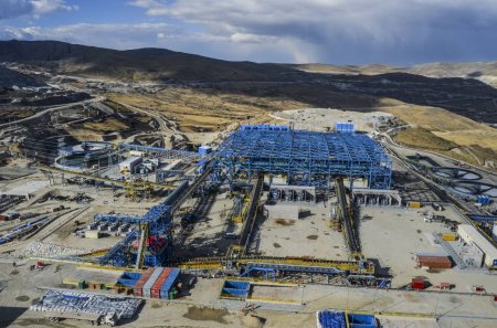 <p>Pese a problemas, gobierno de Perú da luz verde a proyecto para expandir mina Las Bambas</p>