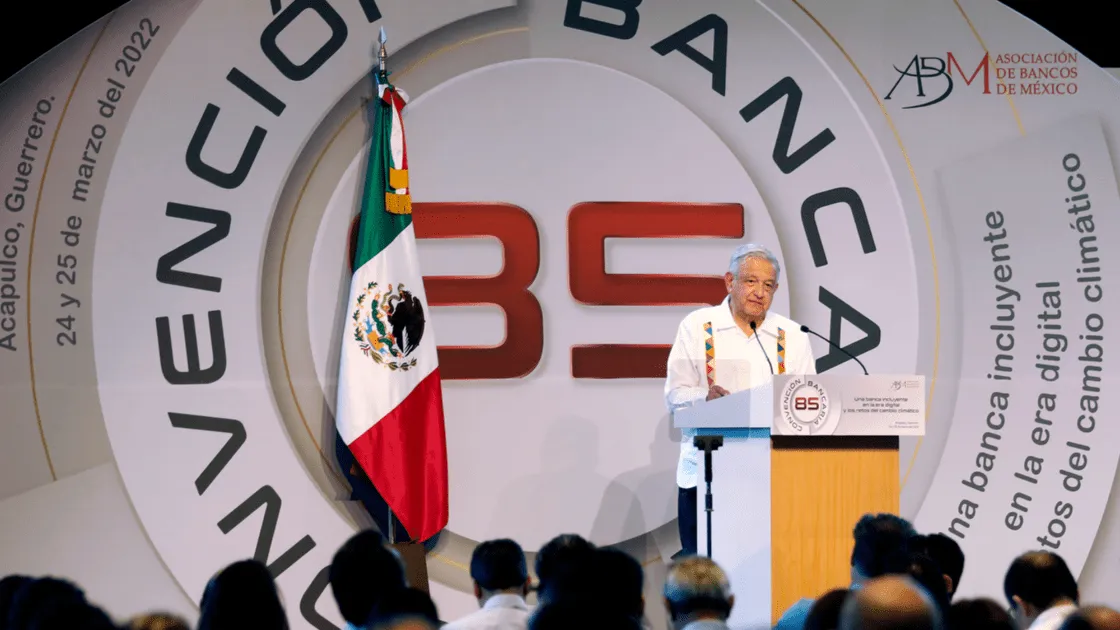 López Obrador reitera que le gustaría que Banamex fuera adquirido por mexicanos