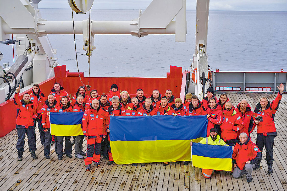 <p>El relato de los tripulantes del Noosfera, el barco ucraniano que llegó a Punta Arenas</p>