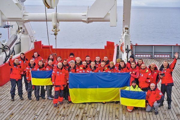 El relato de los tripulantes del Noosfera, el barco ucraniano que llegó a Punta Arenas
