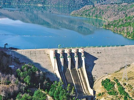 <p>Desalojan central hidroeléctrica de Enel en Chile que estaba tomada hace dos meses</p>