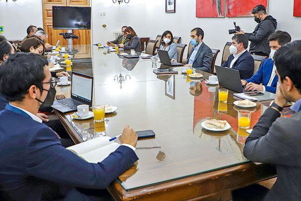 Siches y Grau se reúnen con locatarios y firmas de eventos piden ser parte de plan de recuperación