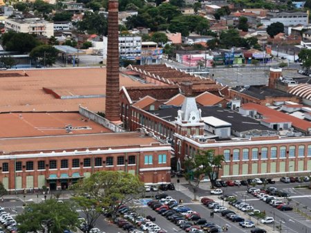 Operadora de centros comerciales BR Malls se va contra su rival en Brasil