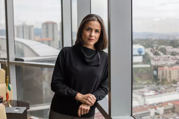 Ex presidenta de organismo de libre competencia en México revela detalles desconocidos de su gestión y tensiones con el gobierno