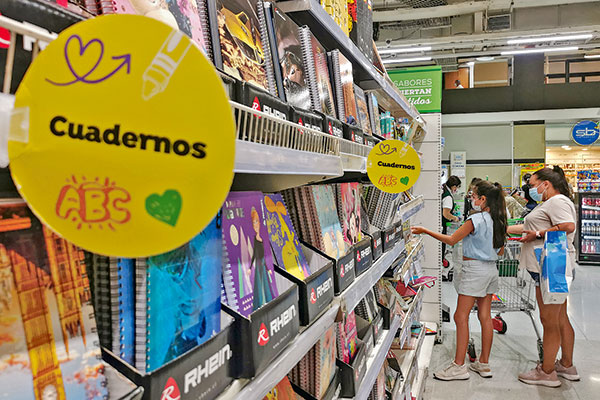 UDD-CEEN: sólo el comercio se salvó del desánimo empresarial durante marzo
