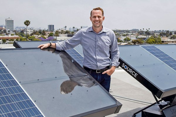 La fábrica de hidropaneles que está en la mira de Silicon Valley