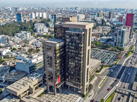 El dispar 2021 de las aseguradoras de capitales chilenos en Perú