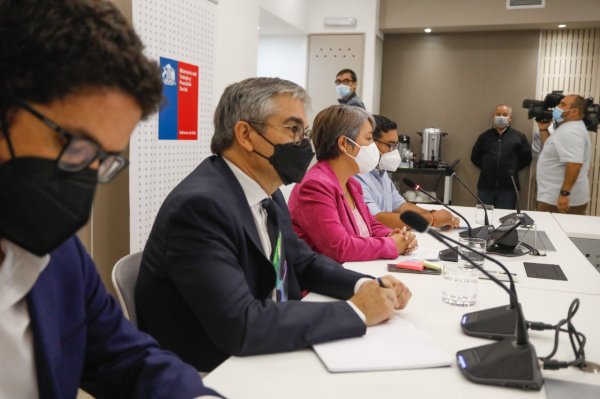 Trabajo confirma que proyecto de salario mínimo ingresará este mes, pero no confirma etapas del incremento