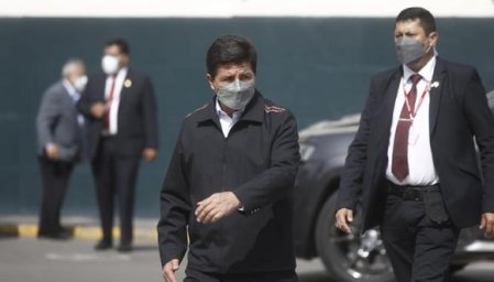 Desaprobación a Presidente de Perú sube con fuerza desde un 67% a un 76%