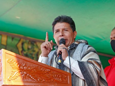 Crisis política en Perú golpea las acciones de Credicorp y de las mineras