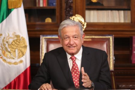 Presidente de México gana referendo no vinculante para su continuidad en el cargo
