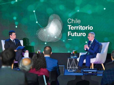 Francesco Starace, CEO de Enel, visita Chile: Es un país que “está cambiando y sigue cambiando”