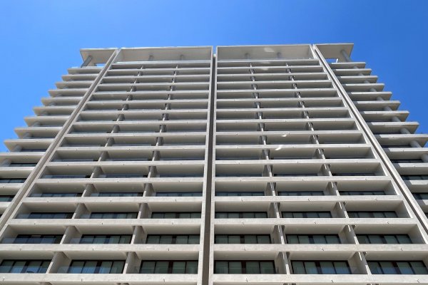 Proyecto inmobiliario Switch 345 deja atrás polémica con Municipio de Las Condes e inicia sus operaciones