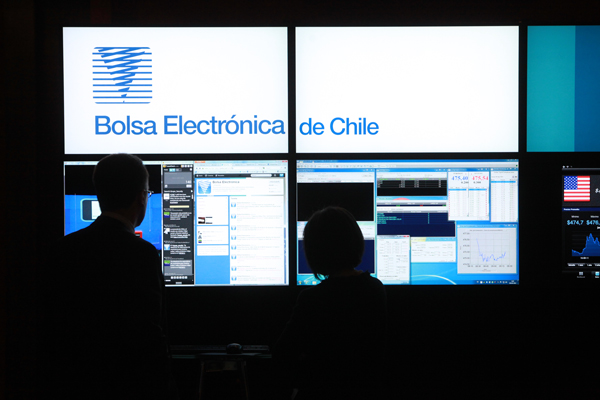 Bolsa Electrónica destaca urgencia de la interconexión bursátil y llama a la "prudencia" en el marco político actual