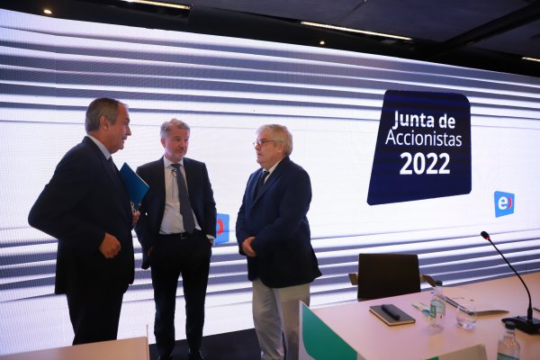 Luis Felipe Gazitúa (vicepresidente); Antonio Büchi (gerente general),; Juan Hurtado Vicuña (presidente). Foto: Julio Castro