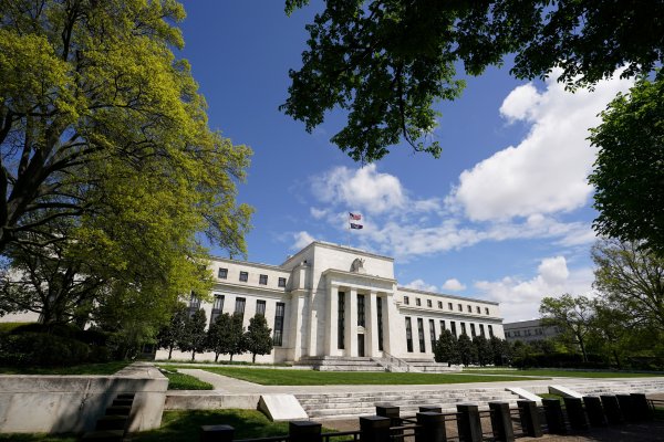 Libro Beige de la Fed: Economía de EEUU ha crecido a ritmo "moderado", pero Ucrania y la inflación empañan las perspectivas