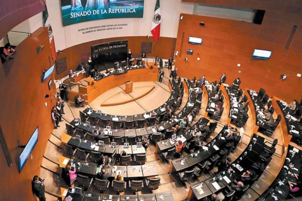 Senado de México respalda estatización del litio y AMLO dice que revisarán contratos